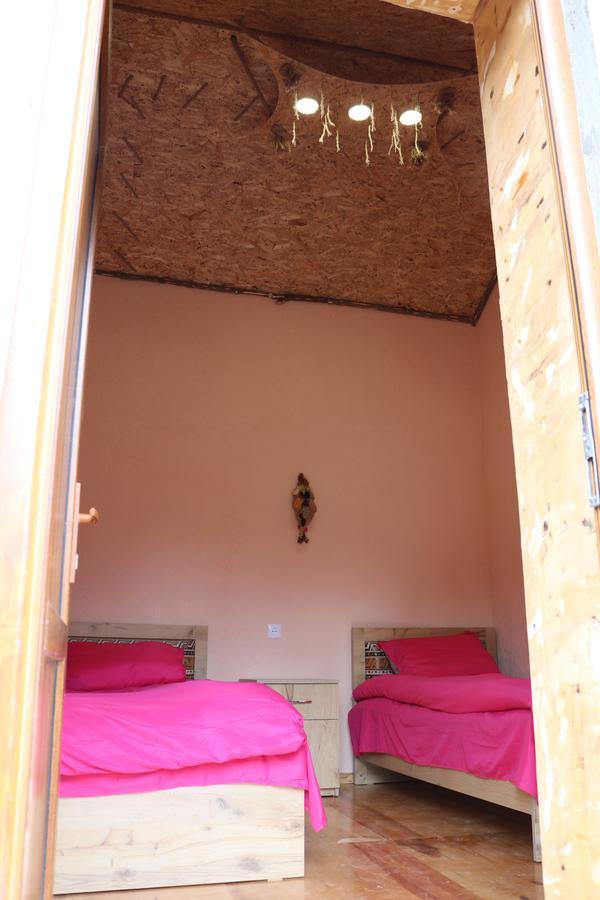 Saro B&B And Safari Tours Татьєв Екстер'єр фото