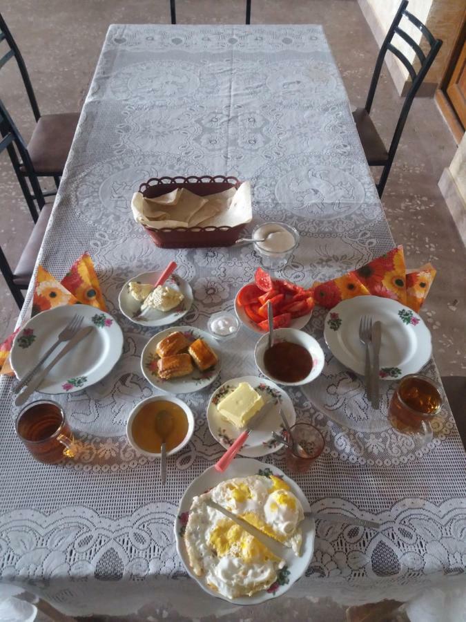Saro B&B And Safari Tours Татьєв Екстер'єр фото
